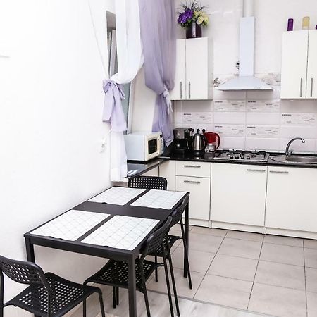 Square Apartments Одеса Екстериор снимка